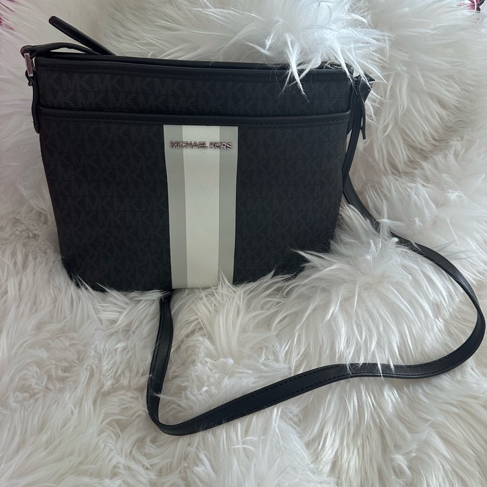 Michael Kors Black and Cream Crossbody Bag